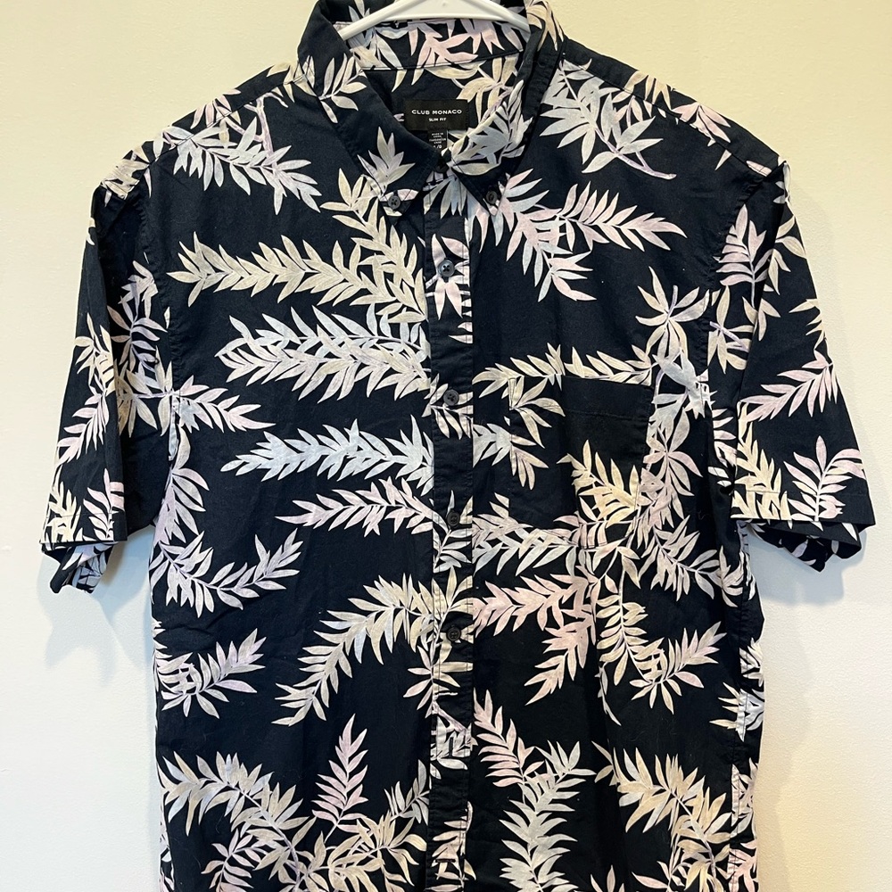 New Club Monaco Men’s Hawaiian Slim Fit Button Down Shirt, Large - Picture 3 of 3